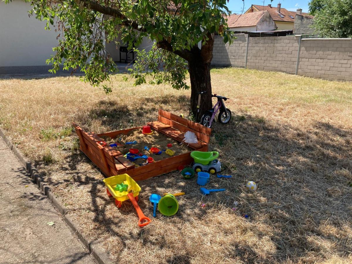 Apartman Maay Hlohovec Luaran gambar